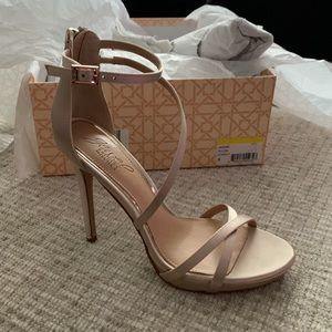 Jewel Badgley Mischka Galen heels